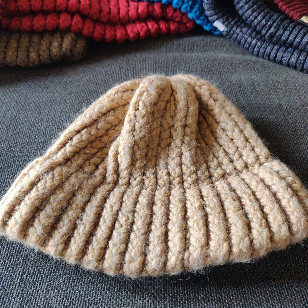 Hand Crochet Beanie - beige/tan